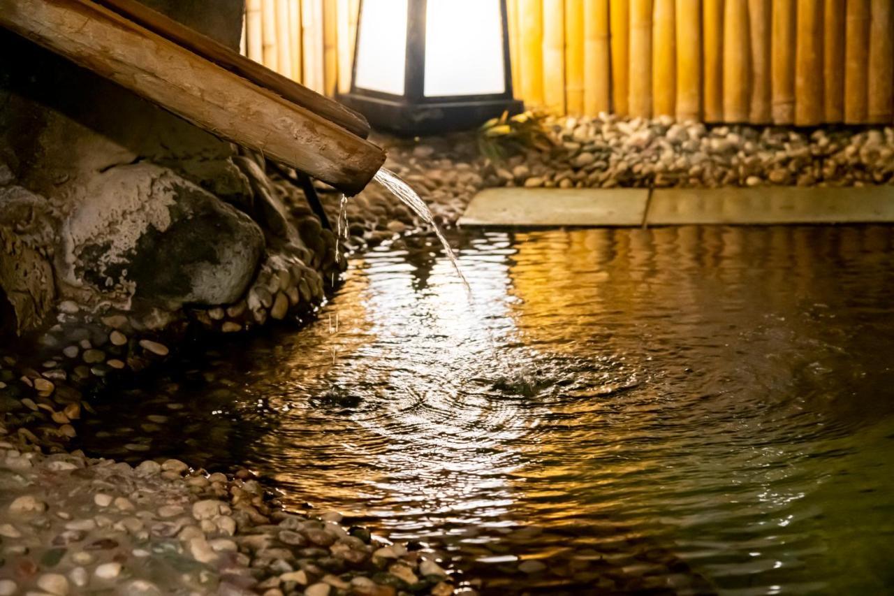 Senkeien Tsukioka Hotel Kaminoyama Екстериор снимка