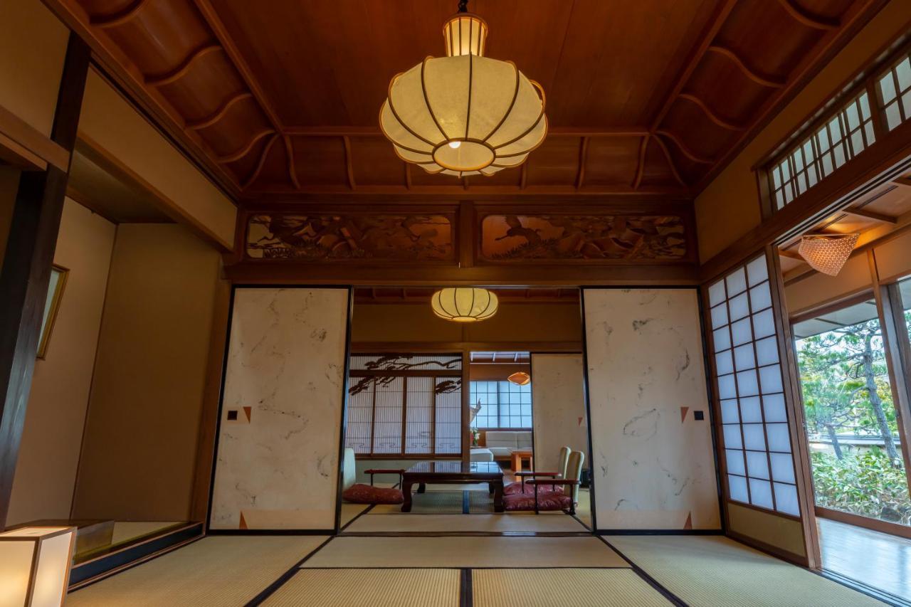 Senkeien Tsukioka Hotel Kaminoyama Екстериор снимка