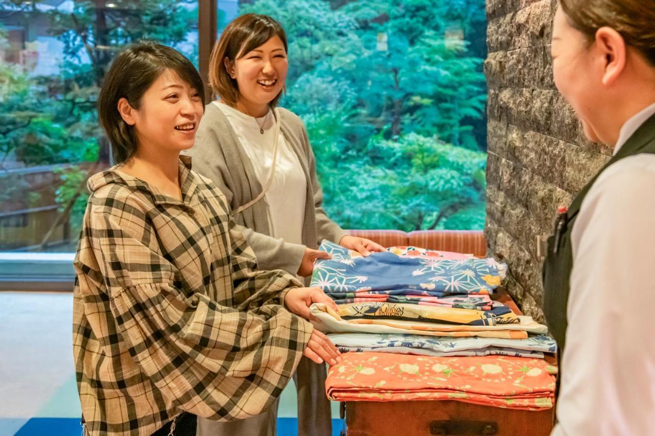 Senkeien Tsukioka Hotel Kaminoyama Екстериор снимка