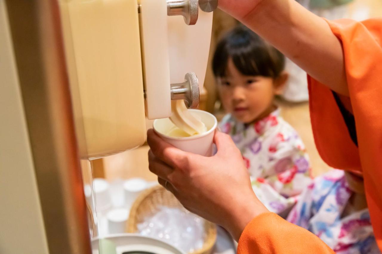 Senkeien Tsukioka Hotel Kaminoyama Екстериор снимка