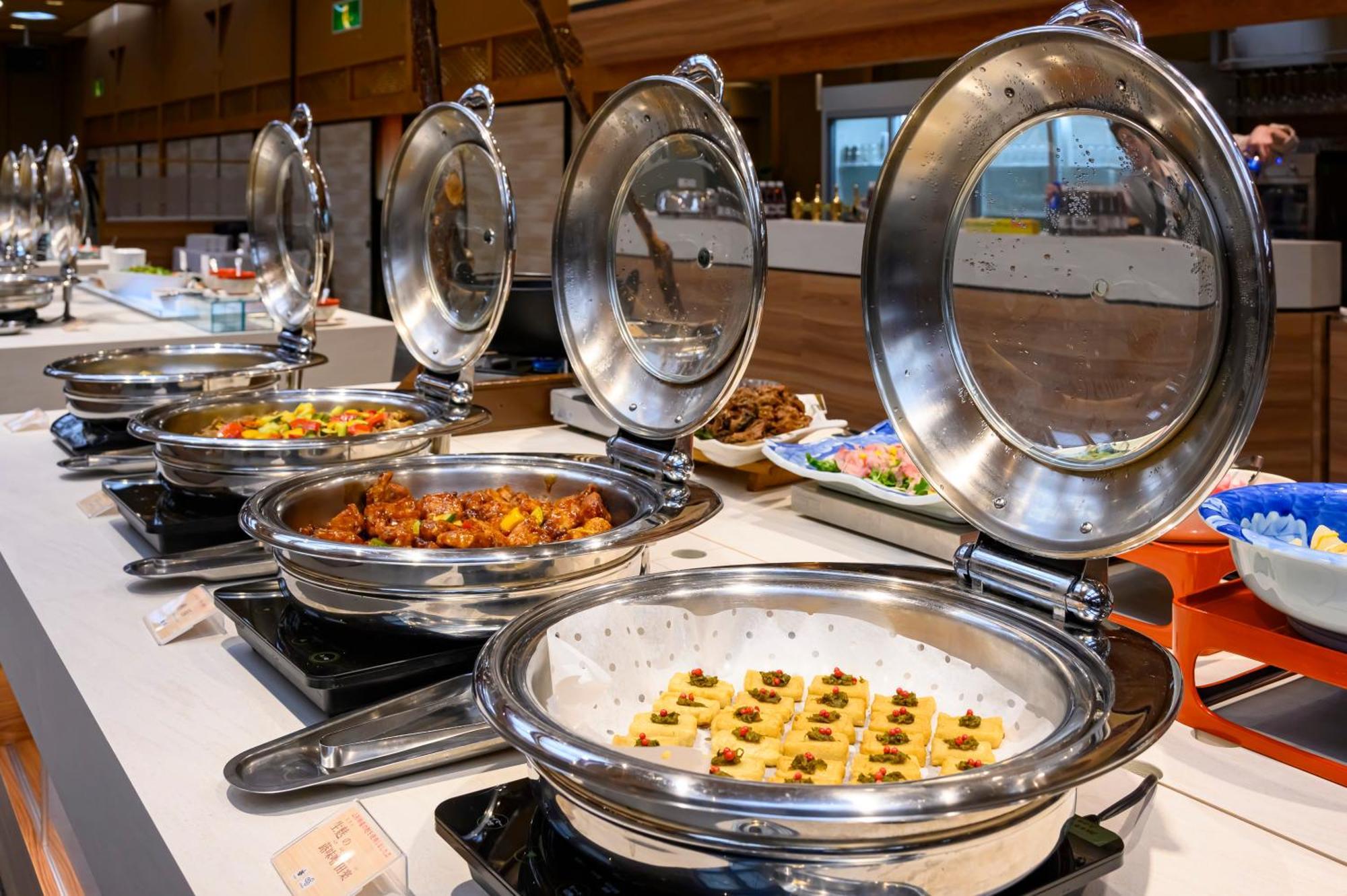 Senkeien Tsukioka Hotel Kaminoyama Екстериор снимка