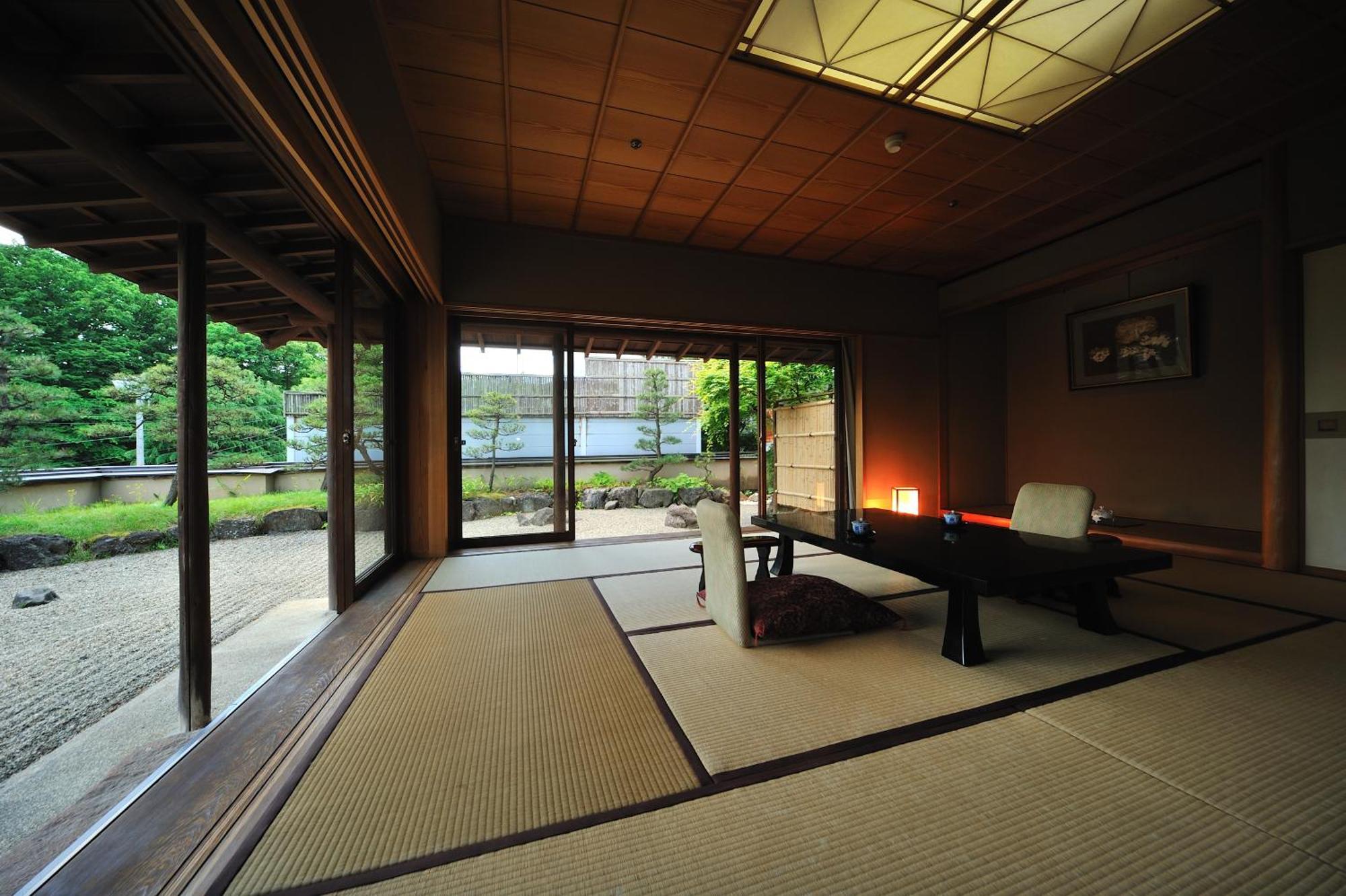 Senkeien Tsukioka Hotel Kaminoyama Екстериор снимка