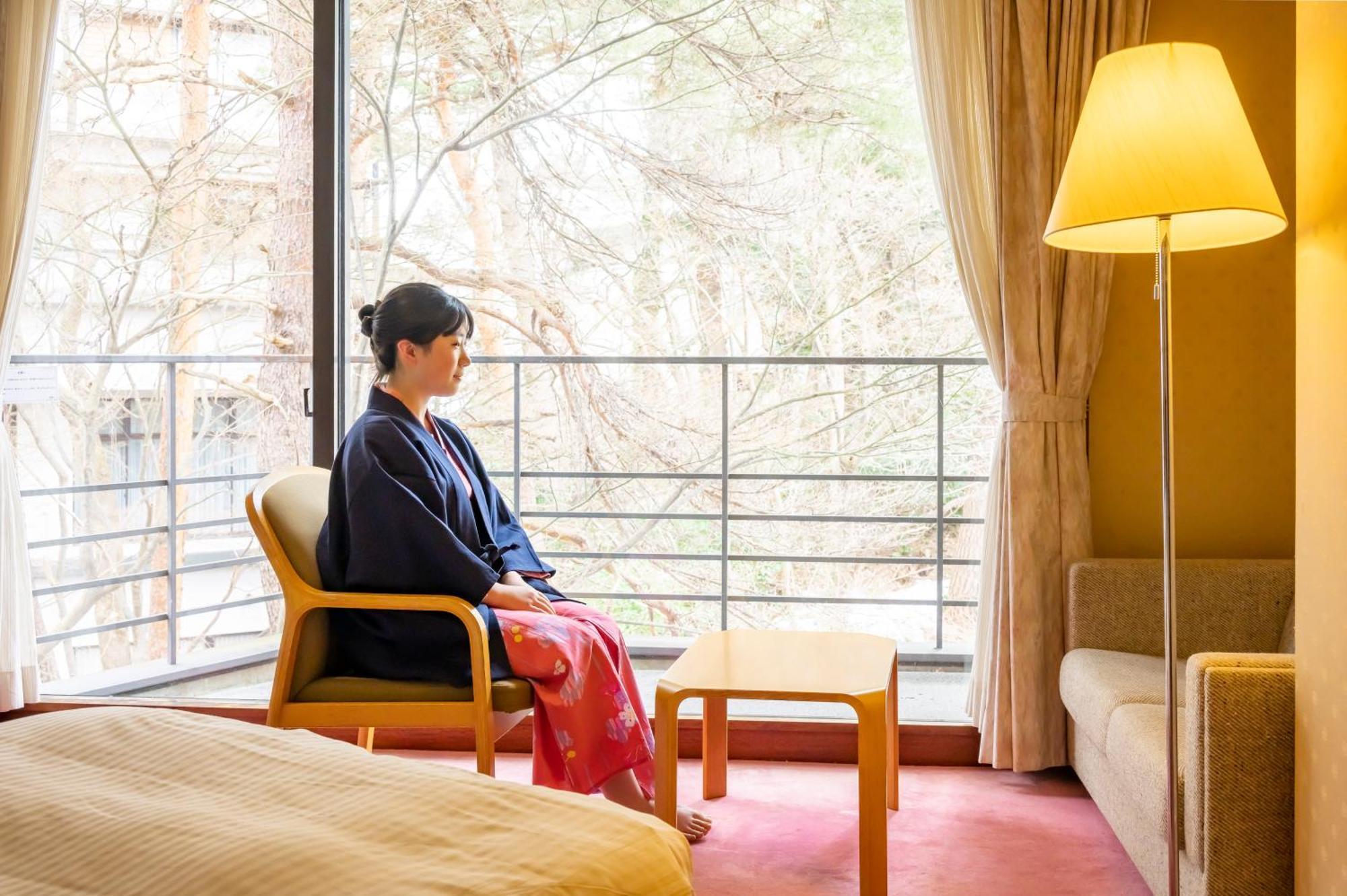 Senkeien Tsukioka Hotel Kaminoyama Екстериор снимка
