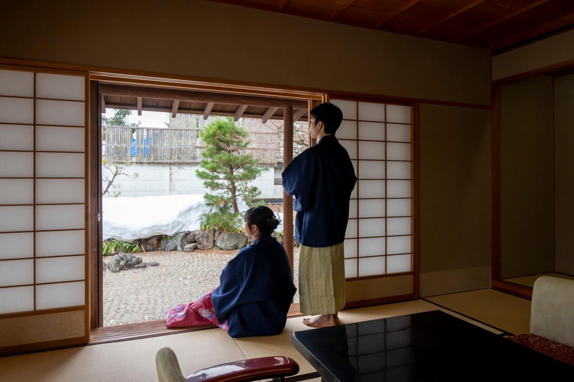 Senkeien Tsukioka Hotel Kaminoyama Екстериор снимка